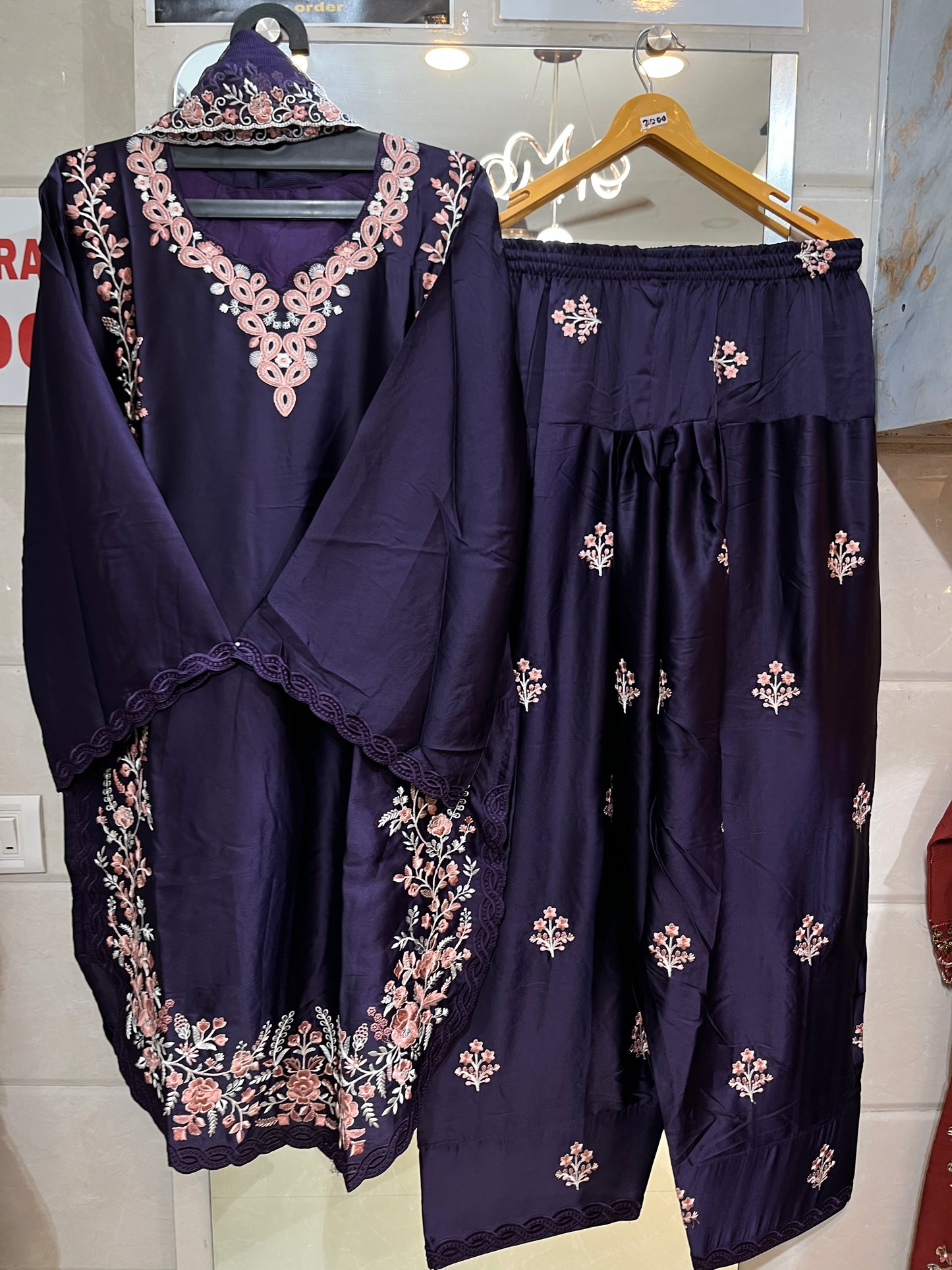 Code - 1176 Pakistani smart formals