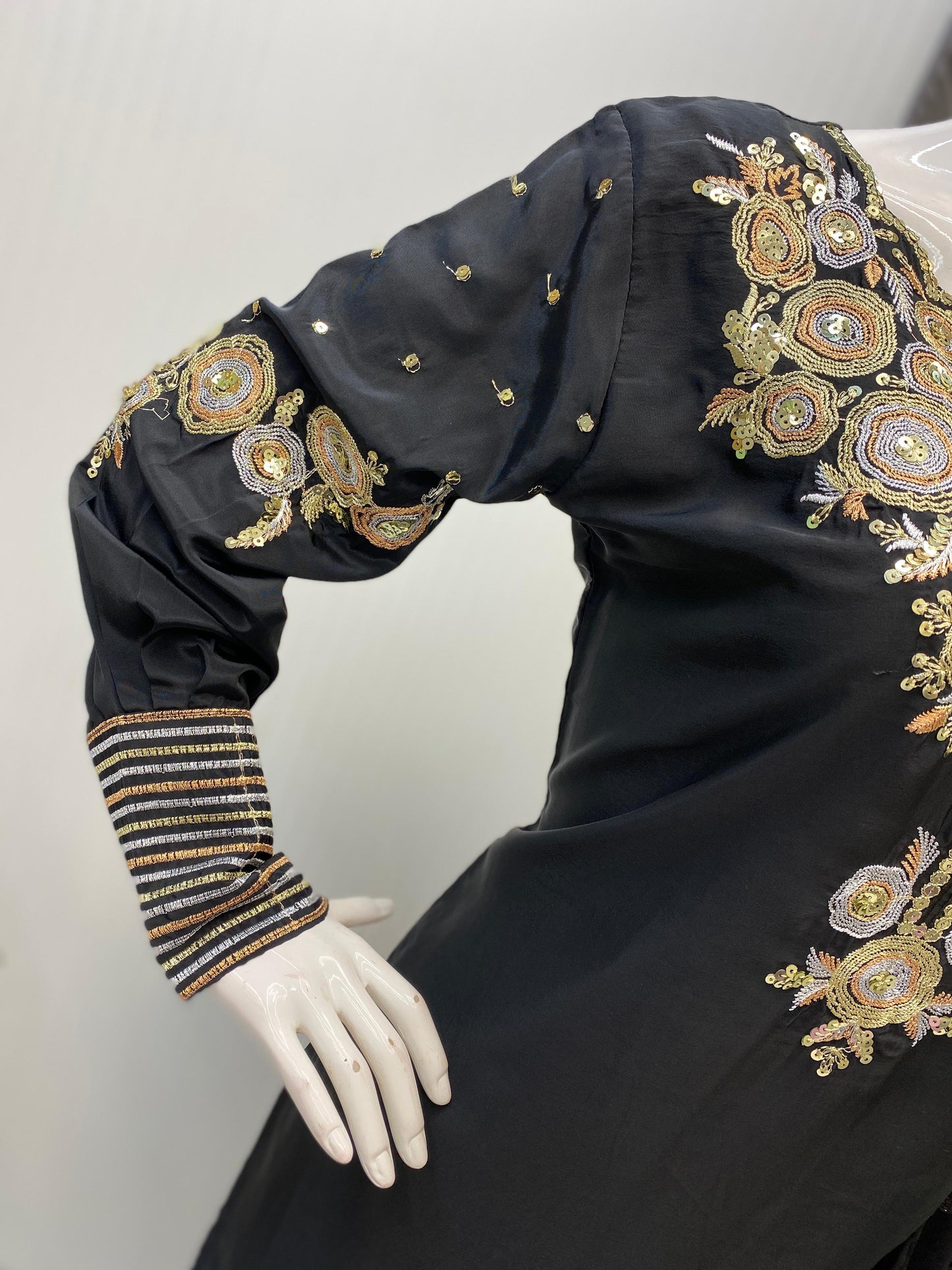 Code - 1151 Designer farshi shalwar Pakistani short kameez pattern