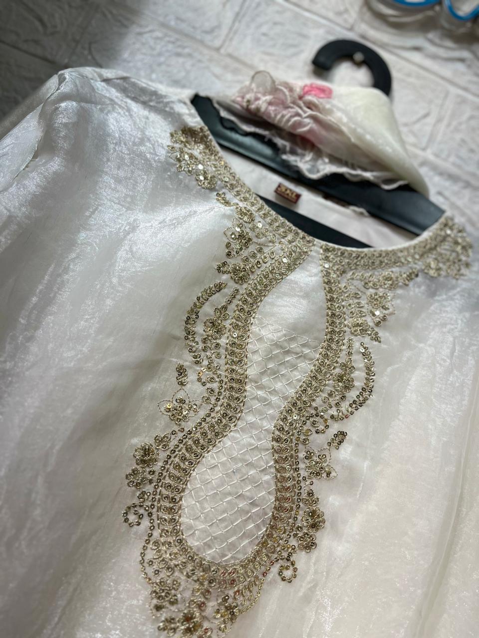 Code- 1145 Pakistani Hania Amir pattern trending farshi shalwar suit