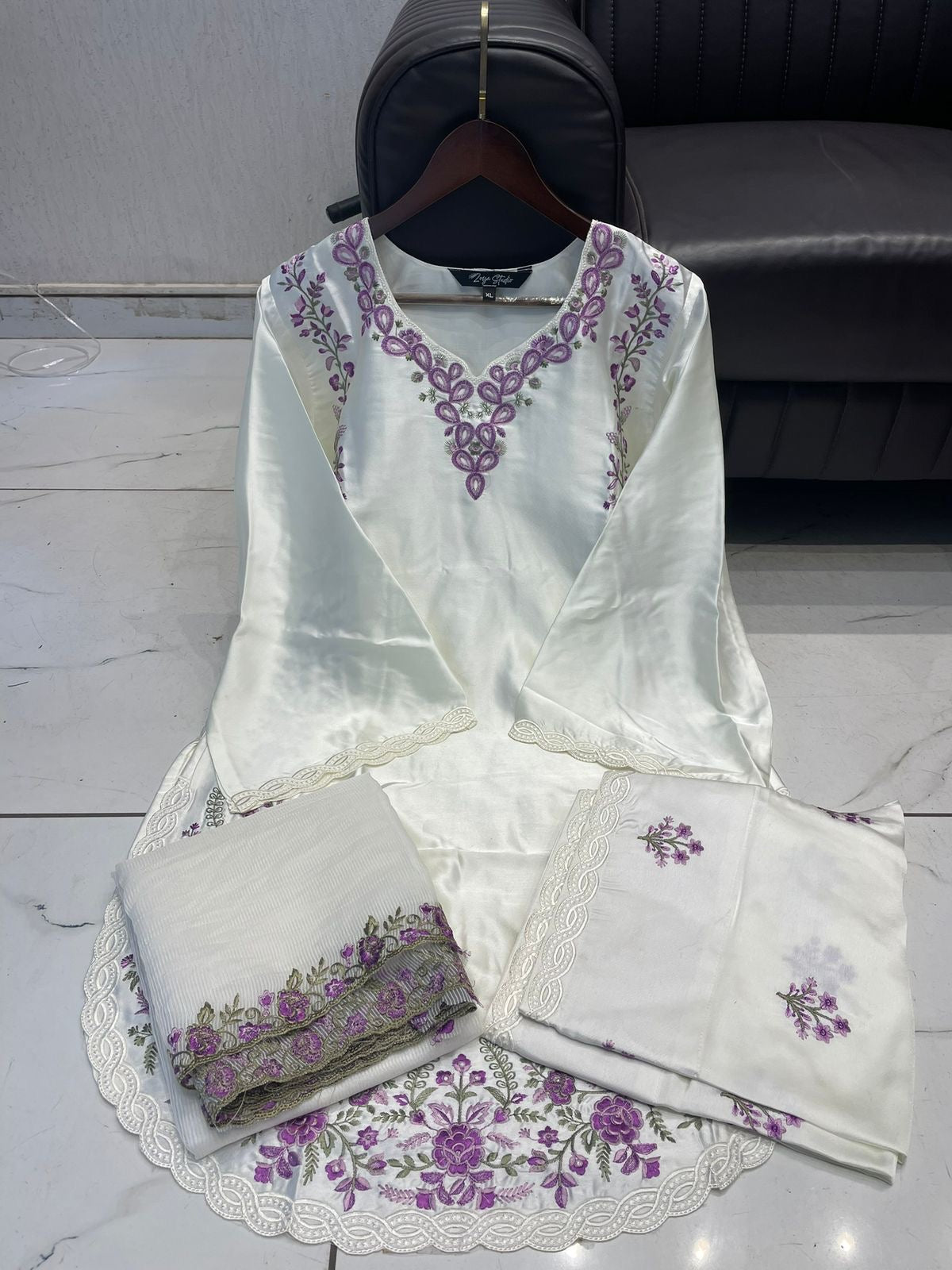 Code - 1176 Pakistani smart formals