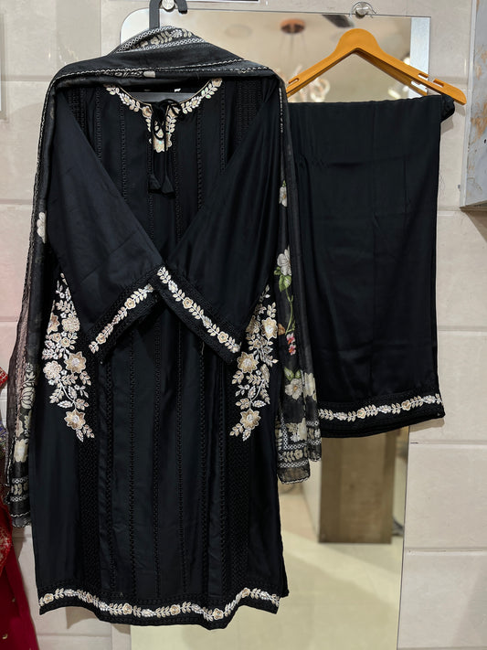 Code - 1133 karachi suit