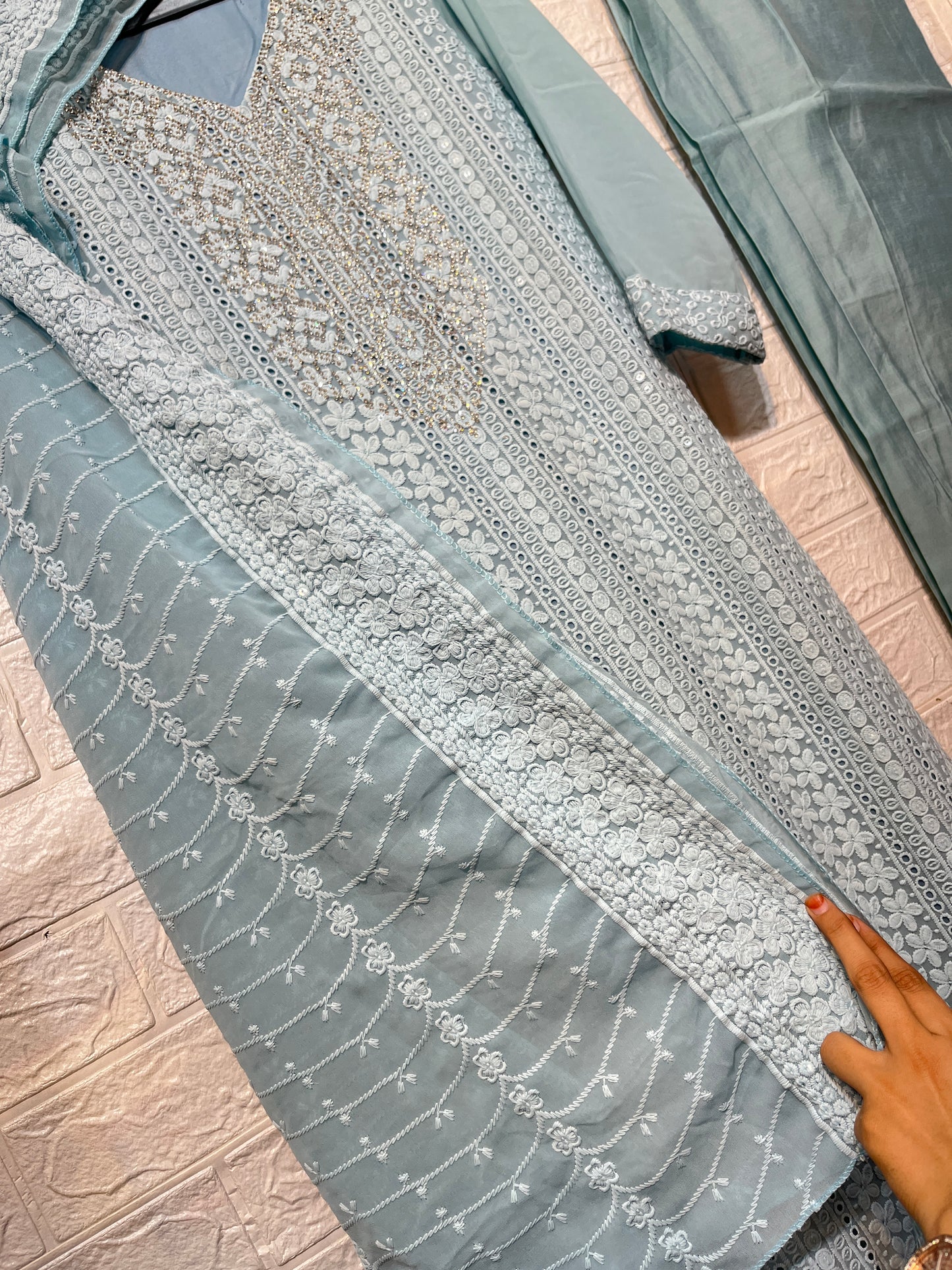 Code - 1113 pakistani suits