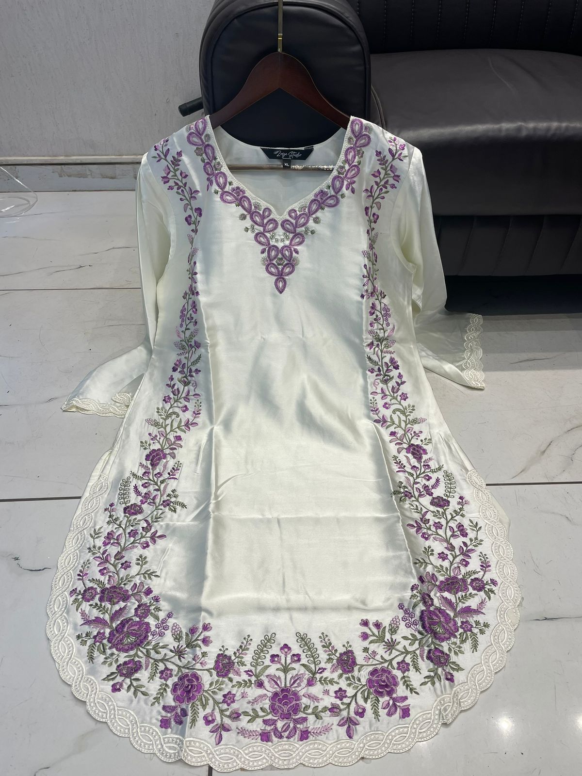 Code - 1176 Pakistani smart formals