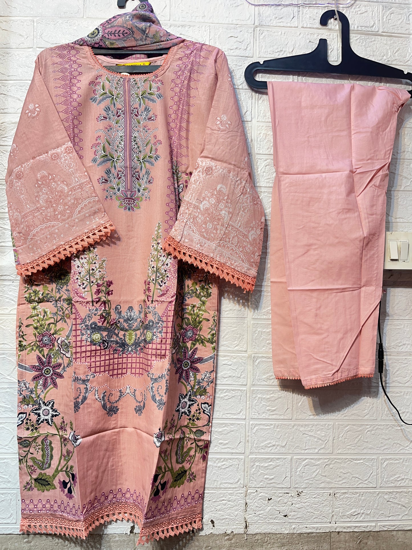 Code - 1147 karachi casual wear cotton printed suits