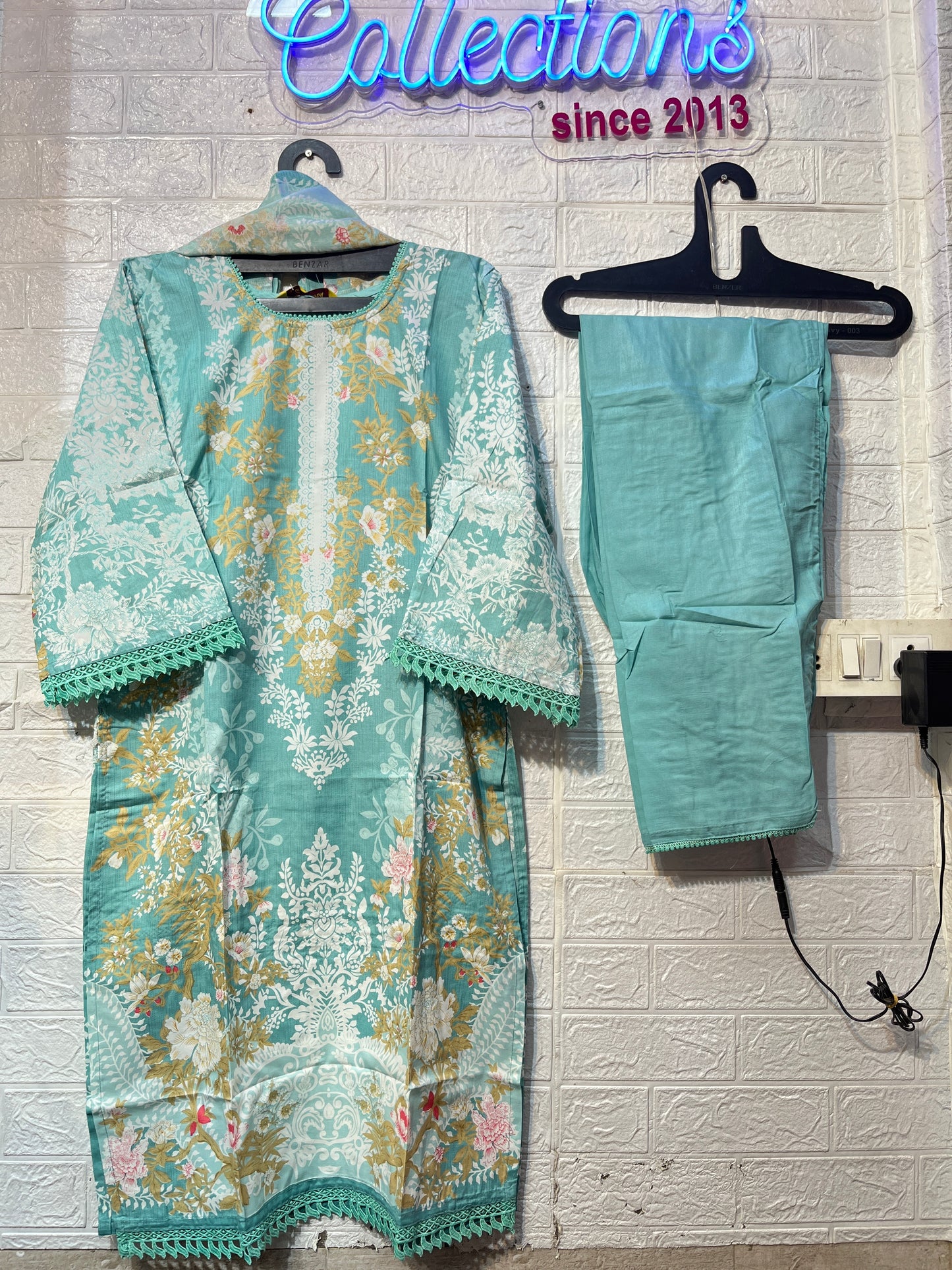 Code - 1147 karachi casual wear cotton printed suits