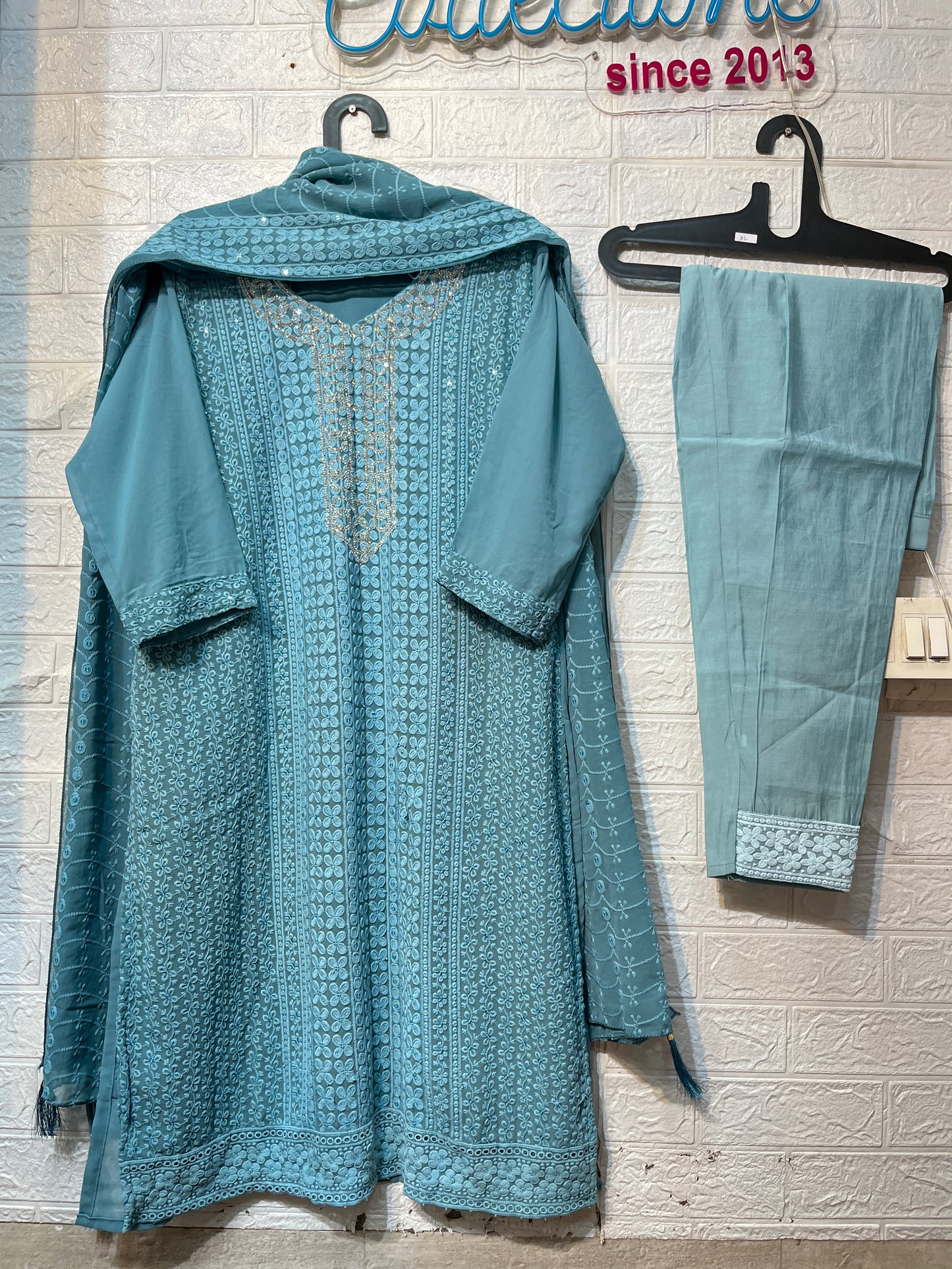 Code - 1113 pakistani suits
