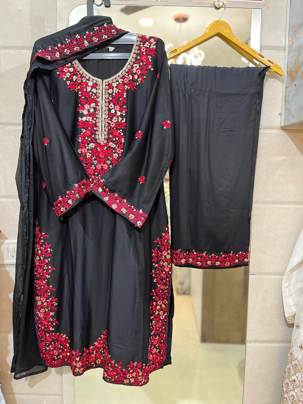 Karachi Suits