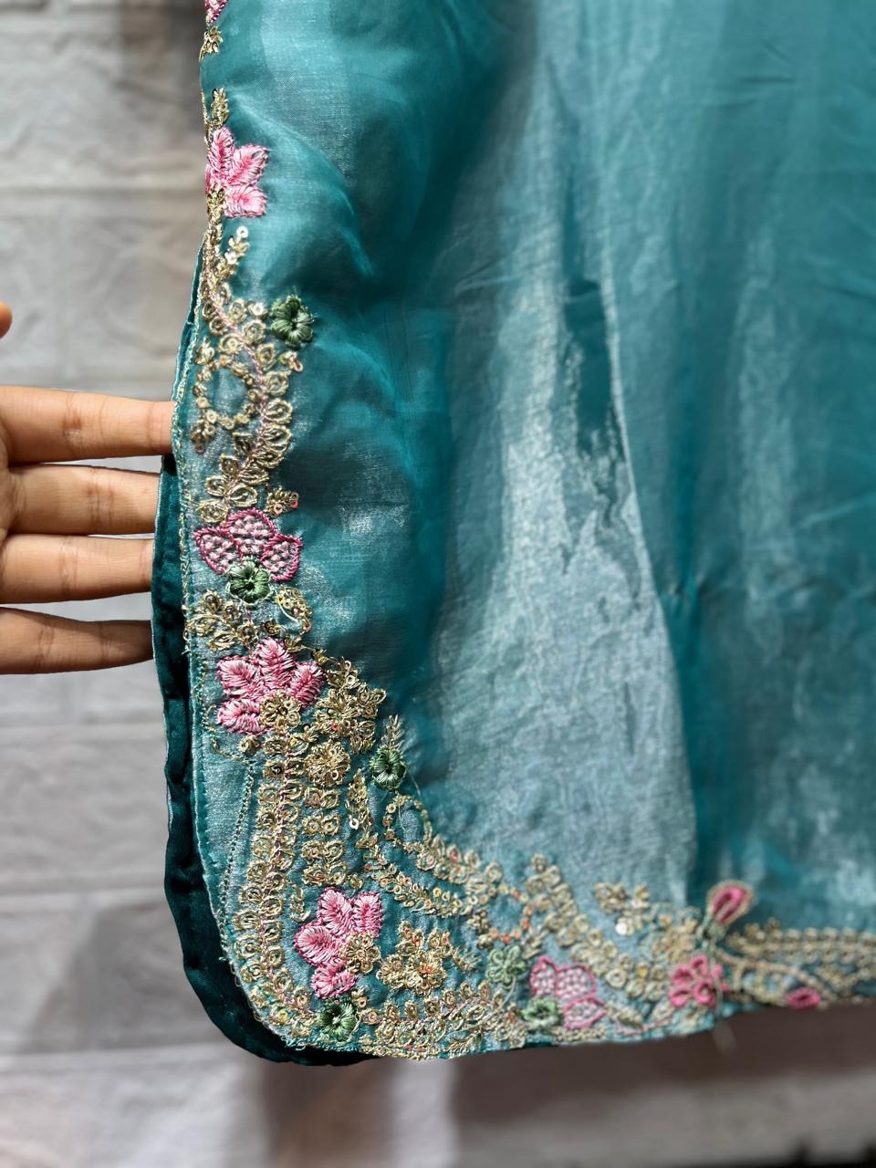 Code- 1145 Pakistani Hania Amir pattern trending farshi shalwar suit