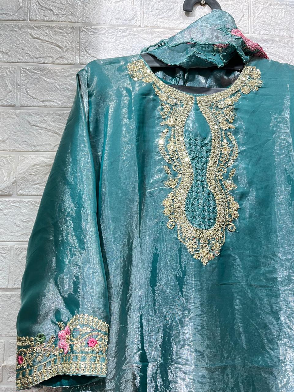 Code- 1145 Pakistani Hania Amir pattern trending farshi shalwar suit