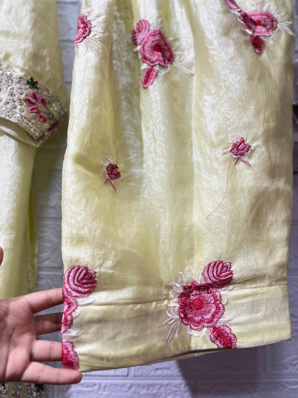 Code- 1145 Pakistani Hania Amir pattern trending farshi shalwar suit