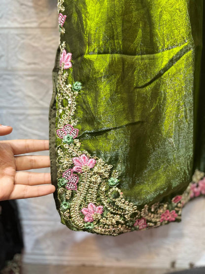Code- 1145 Pakistani Hania Amir pattern trending farshi shalwar suit