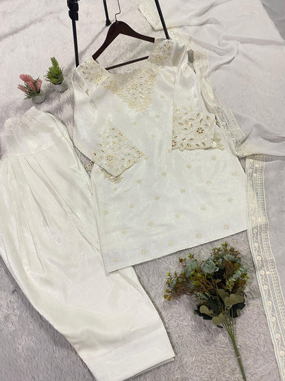 Code- 1144 Pakistani short farshi shalwar suit with cutwork details